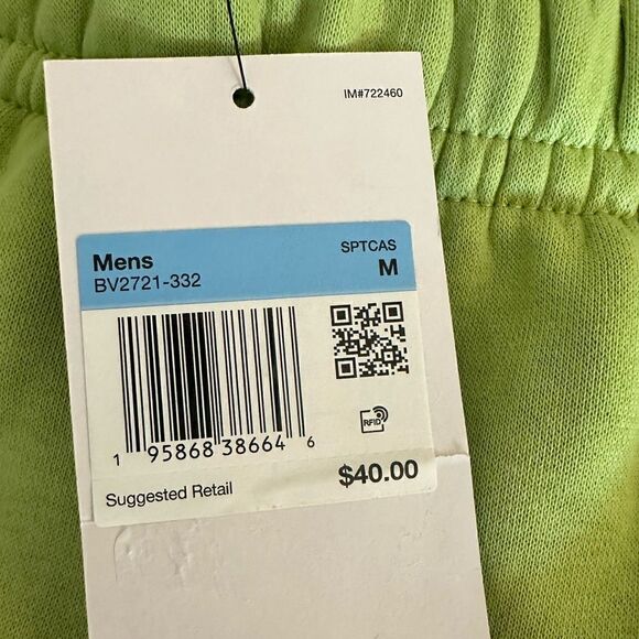 NWT Nike Men’s Sportswear Club Basketball Shorts Vivid Green - Size Medium - Picture 5 of 5